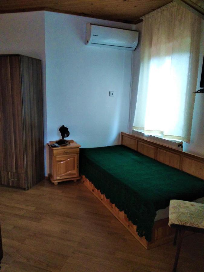 Къща Речен Шепот Kalofer Exterior foto